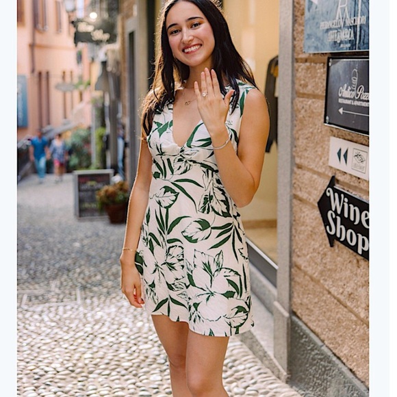 Abercrombie & Fitch Y2K Twist Front Floral Tropical Print Mini Dress - Picture 15 of 16